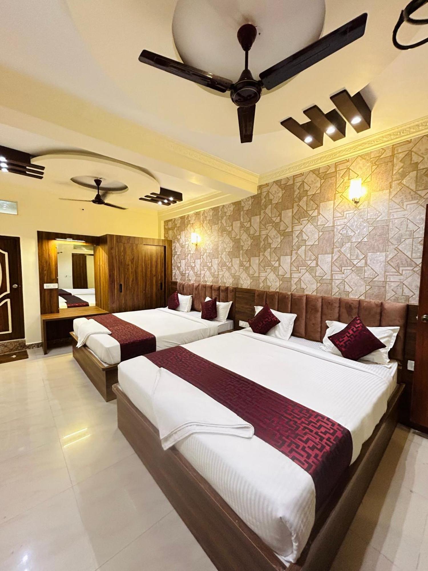 Hotel Boss Palace 迈索尔 外观 照片