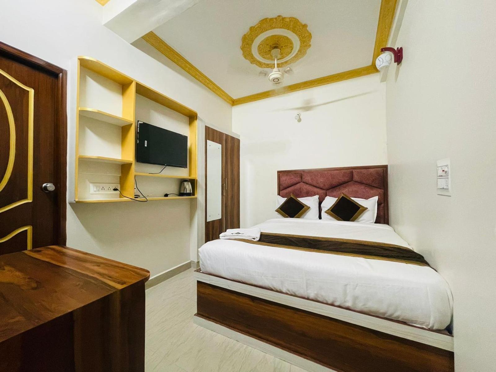 Hotel Boss Palace 迈索尔 外观 照片