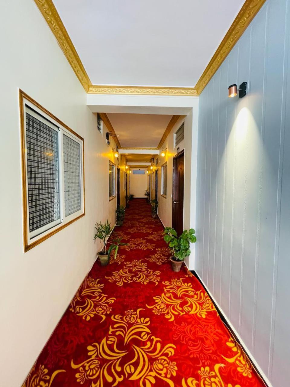 Hotel Boss Palace 迈索尔 外观 照片